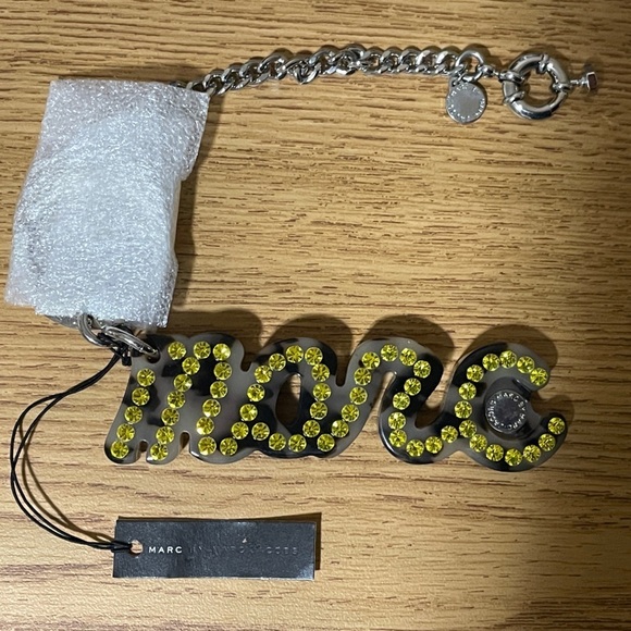 Marc Jacob’s keychain NWT - Picture 1 of 2
